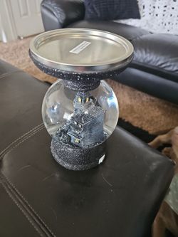 Haunted House Halloween Snow Globe