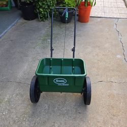 Scott , 2000 Drop Spreader .  $55.