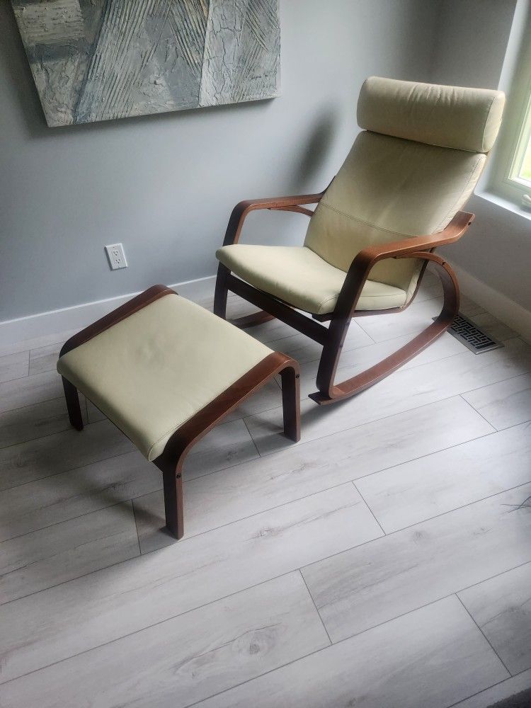 Chair with Ottoman