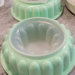 Tupperware LOT