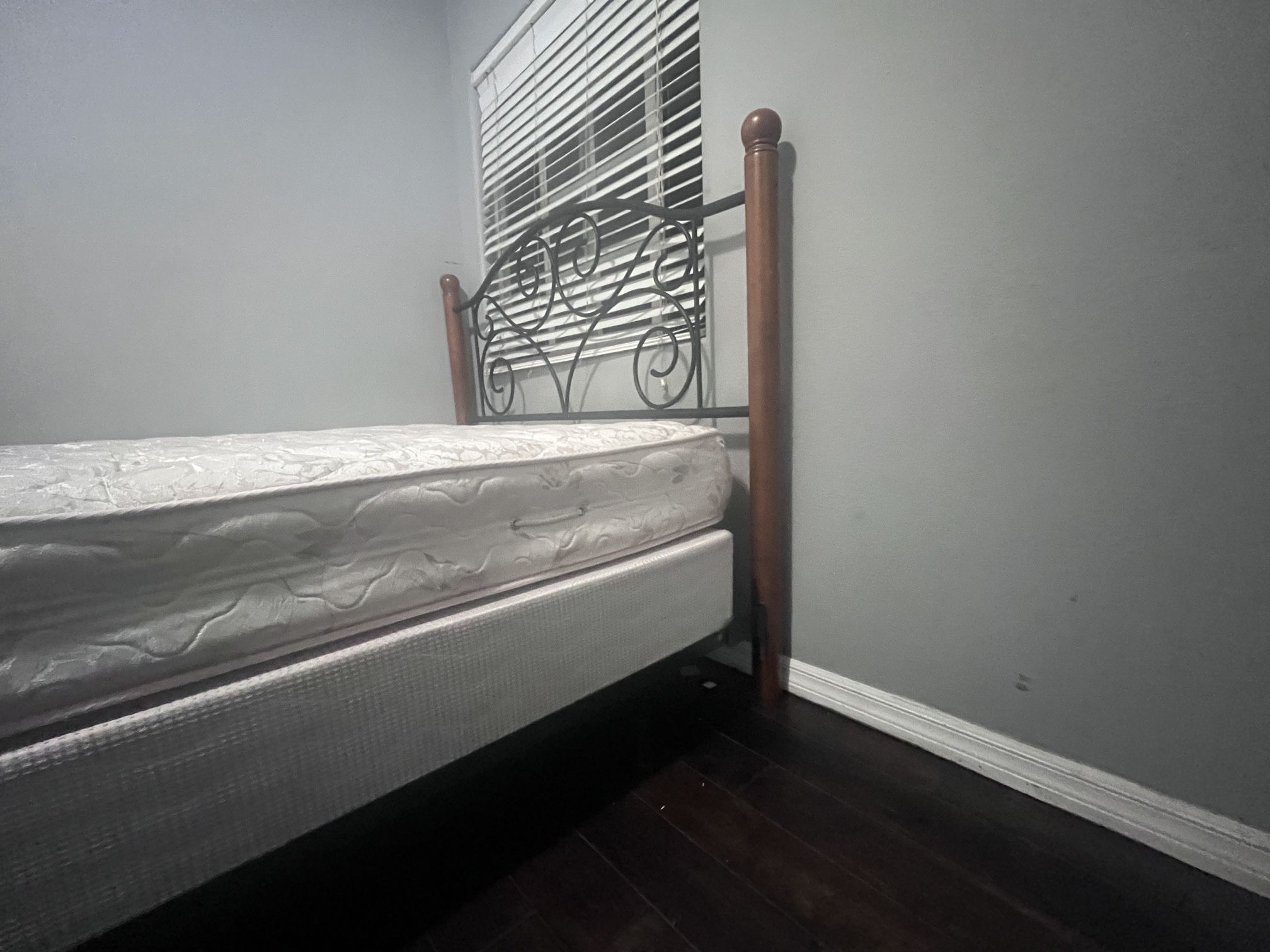 Queen Size Bed And Frame