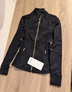 Lululemon Black Womans Jacket