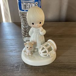 Precious Moments Figurine 