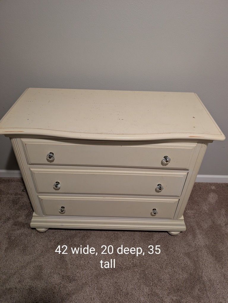 Real Wood Bassett Dresser