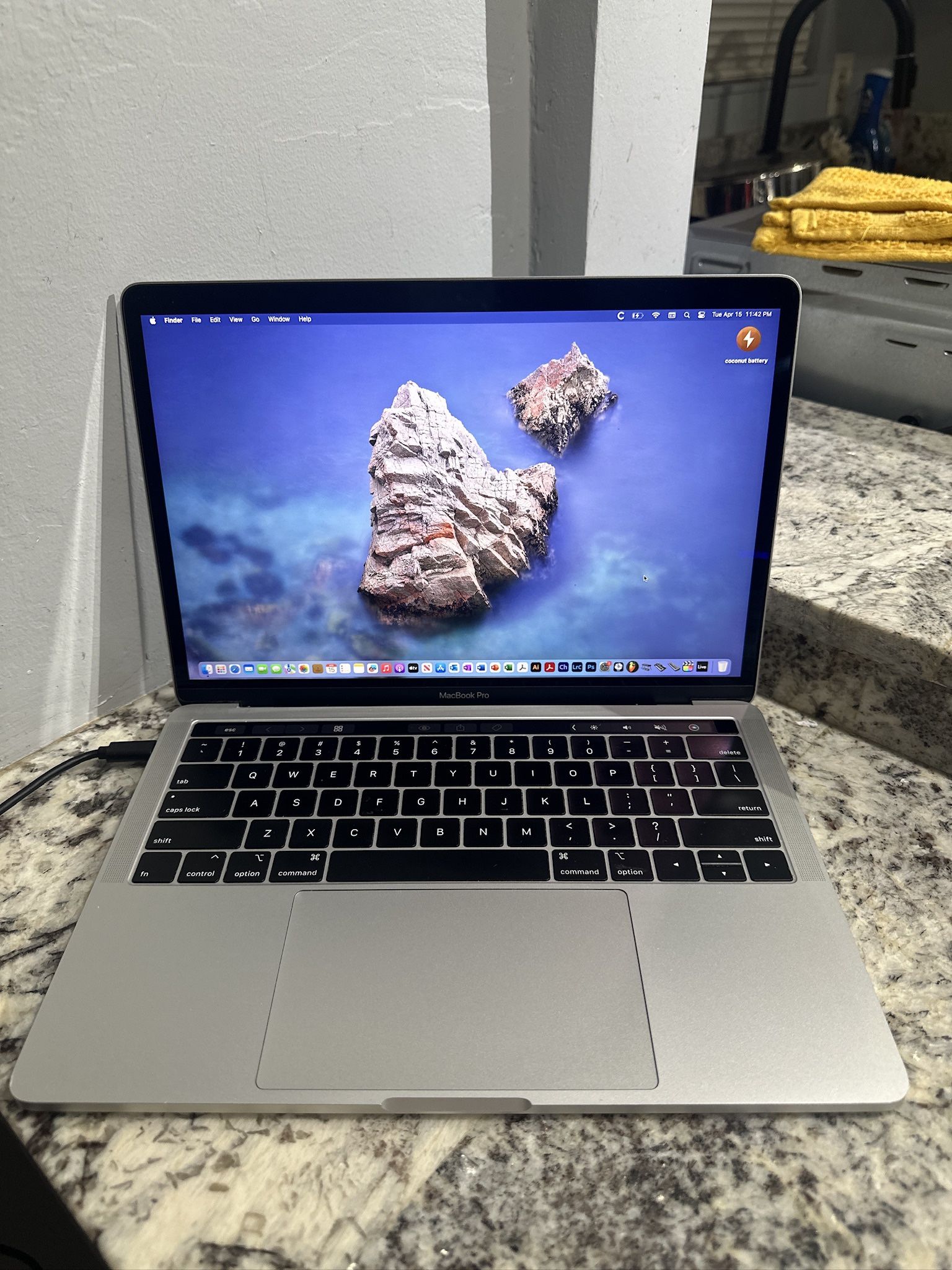 APPLE MACBOOK PRO TOUCHBAR 13” QUAD CORE i7 16GB RAM 500GB SSD! LOADED!