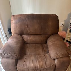 Recliner Chair NEED GONE ASAP PRICE If Firm 