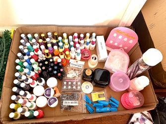 DND nail polishes and more accessories