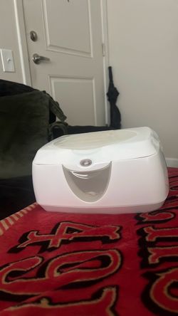Baby wipe warmer