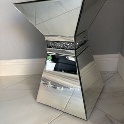 Mirrored End Table Or Plant Stand