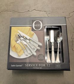 Oneida 18 10 Satin Garnet 75 Piece Service for 12 Fine Flatware Set