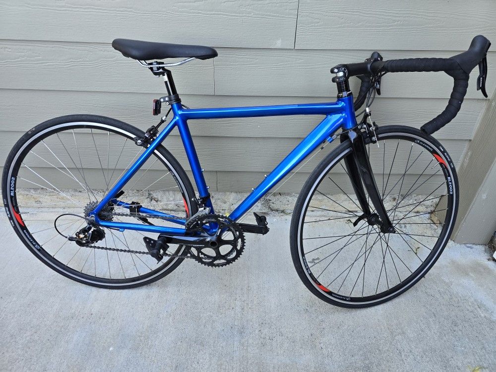 Road bike With Sram Apex Groupset