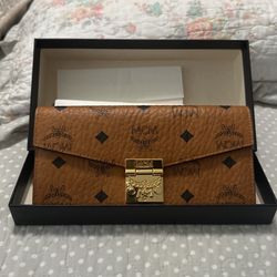 Wallet/crossbody
