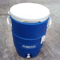 5 GAL IGLOO WATER JUG