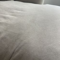 Valyoū Furniture Cloud/Feather Cream Couch