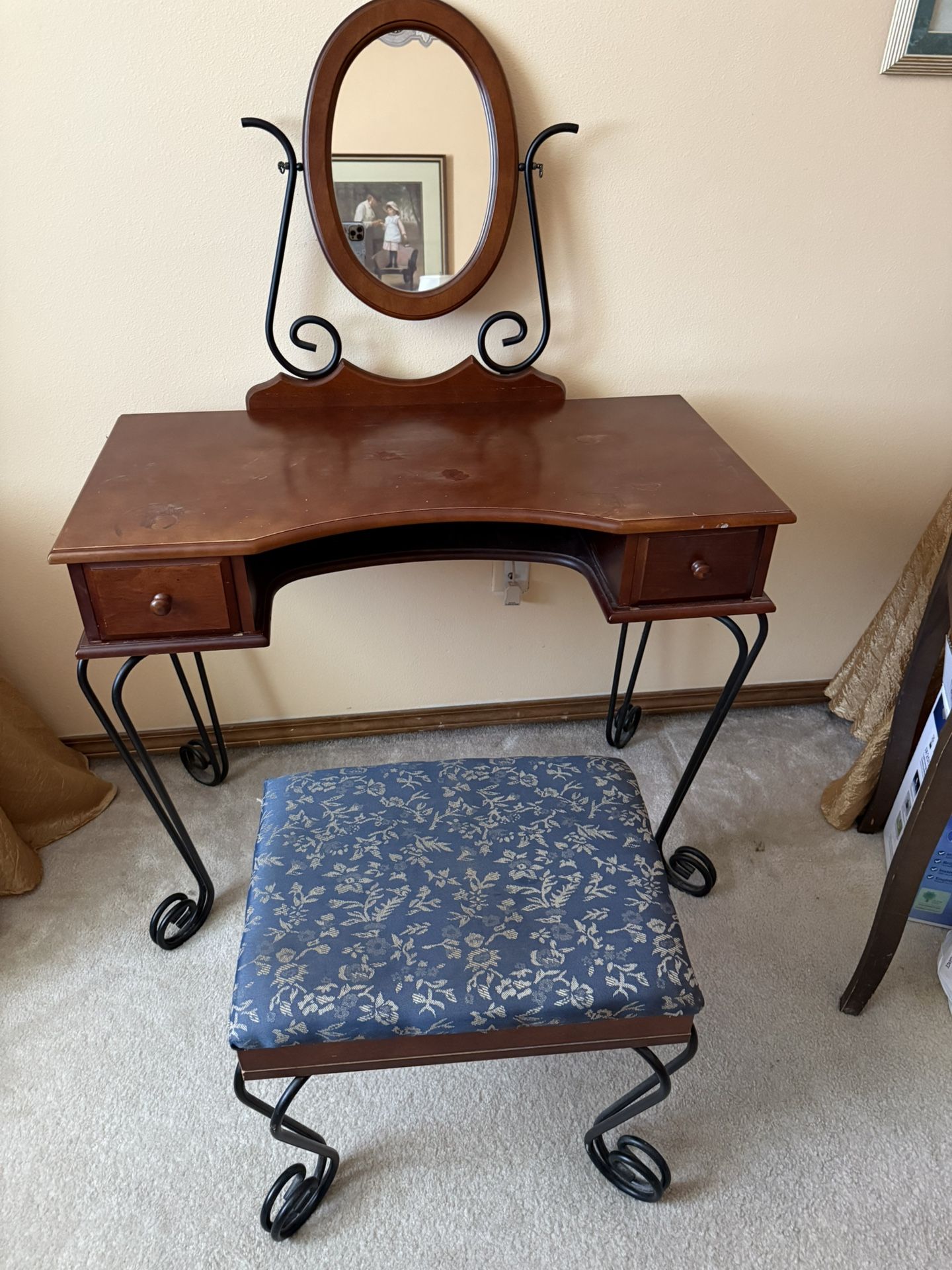 Makeup Vanity