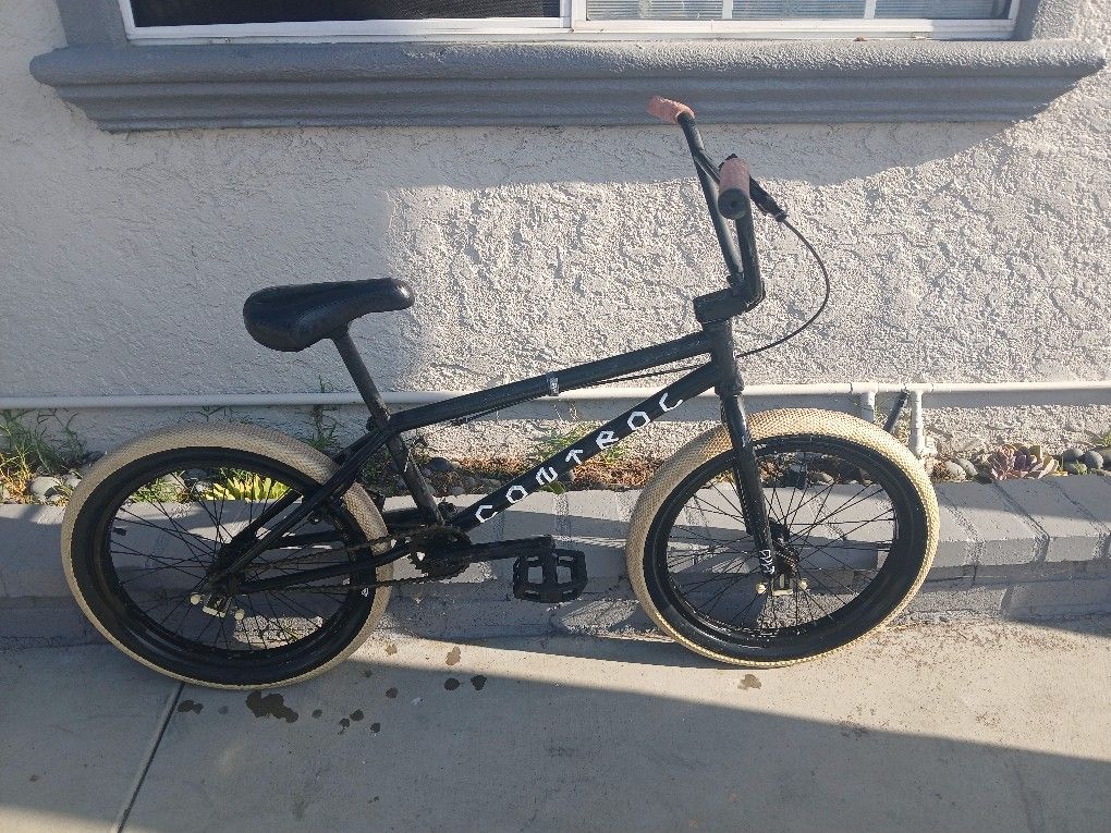Boy's 20" Cult Control Bmx Bike