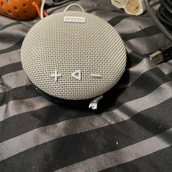 Touch Clip On Speaker