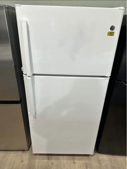 Ge Top And Bottom Refrigerator 