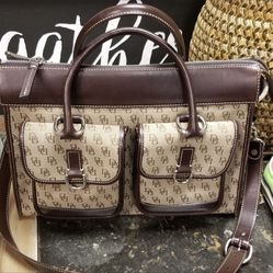 Dooney & Bour Pocketbook