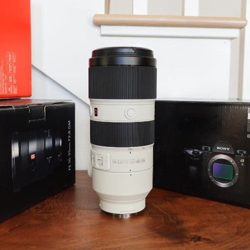 Sony FE 70-200mm f/2.8 GM OSS Lens