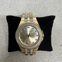 Bulova 98B174 Men’s goldtone Watch 42mm $150