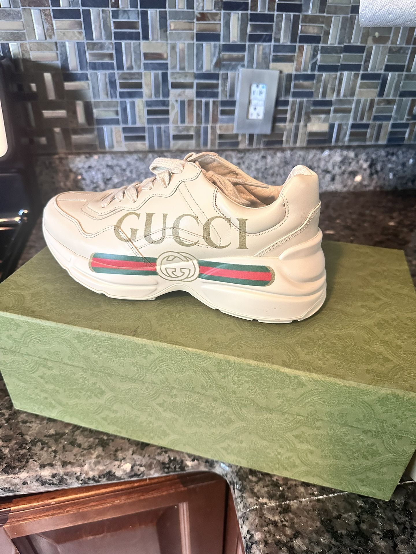 Gucci Sneakers