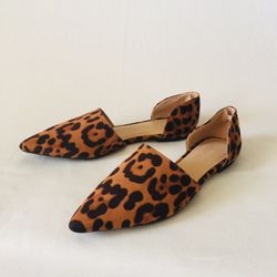 Wild Diva very chic animal print flats 5.5 (size runs big)