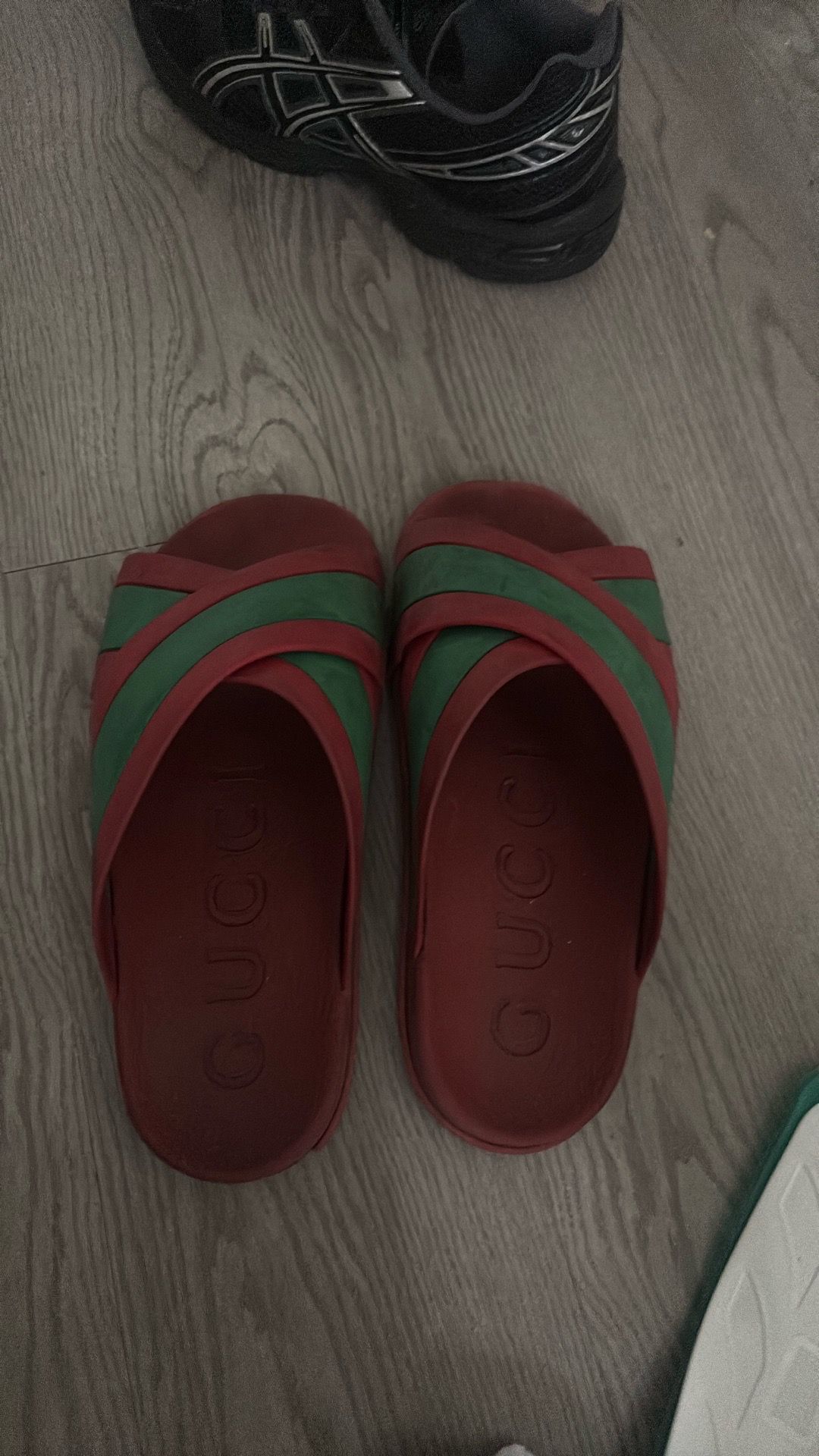 gucci crossover slides