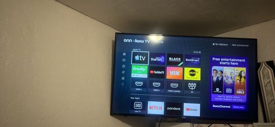 40in Roku Tv w Wall Mount
