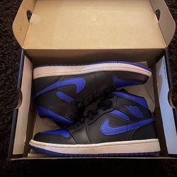 Jordan 1 Mid Black Hyper Royal