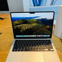 2022 Apple MacBook Air 13” M2 Chip 8GB RAM with Touch ID Laptop  Warranty Included??with Box 