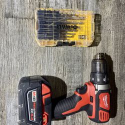 Milwaukee Drill / Dewalt 