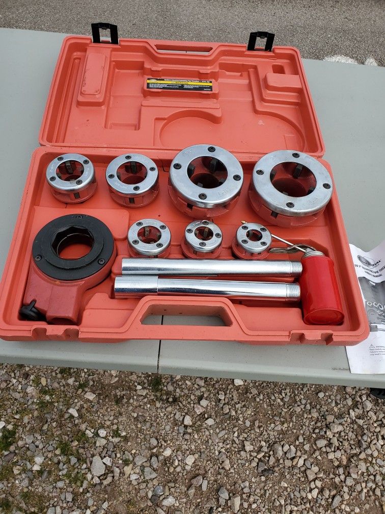 Ratcheting Pipe Threader 3/8 - 2"