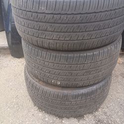 245... 40.. 19 michelins