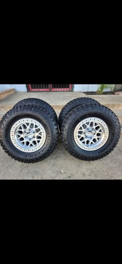 17" KMC rims w/ 32" RT tires