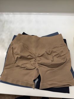 Women’s gym shorts ( size 6 )