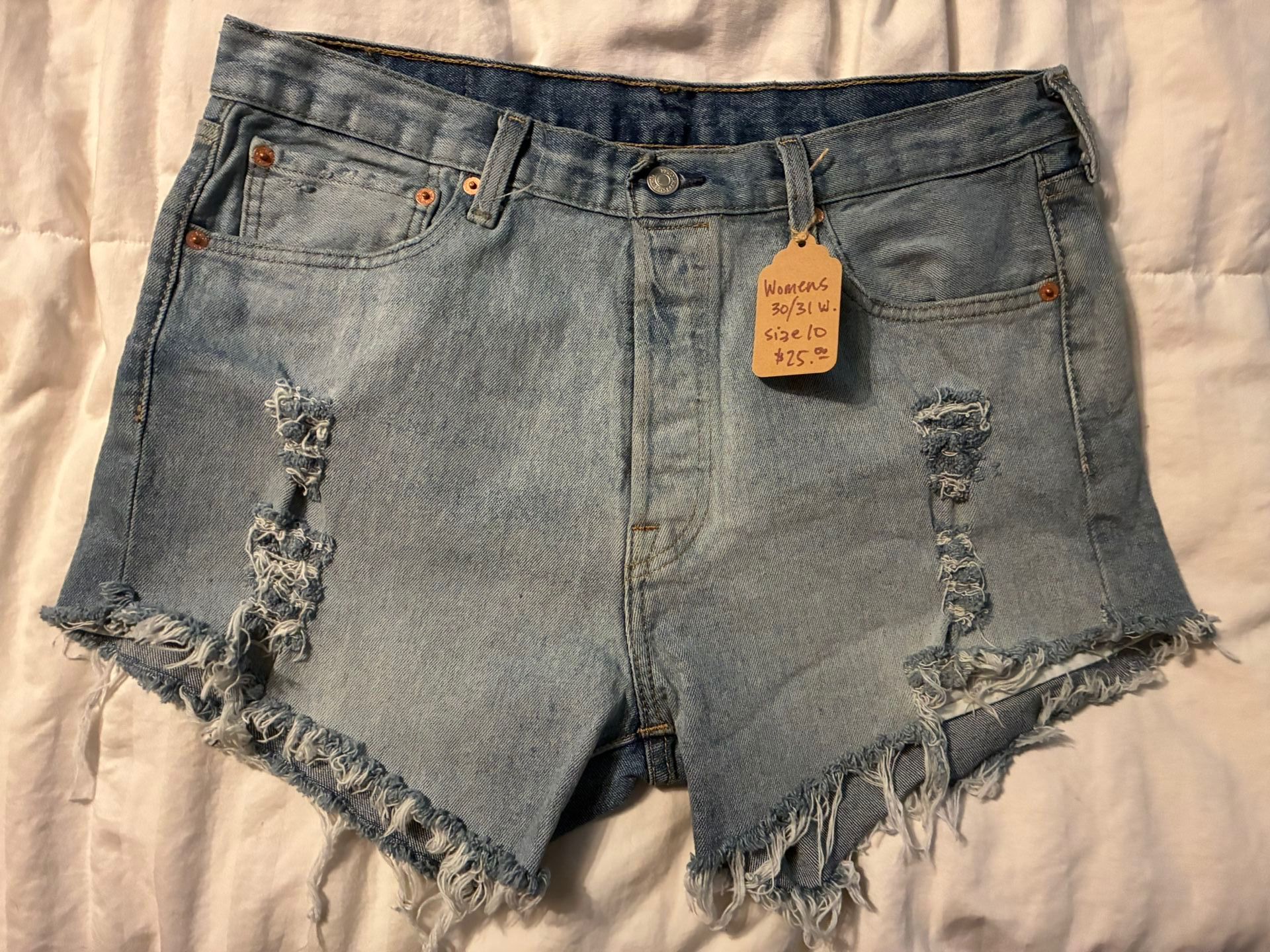 Levi’s 501 Cut Offs