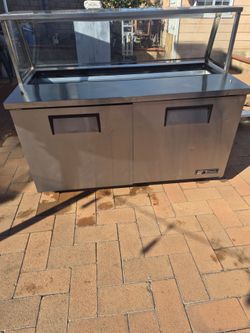 Sandwich Table