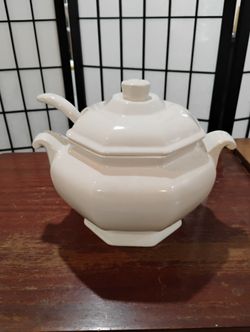 Vintage Japanese Soup Tureen 