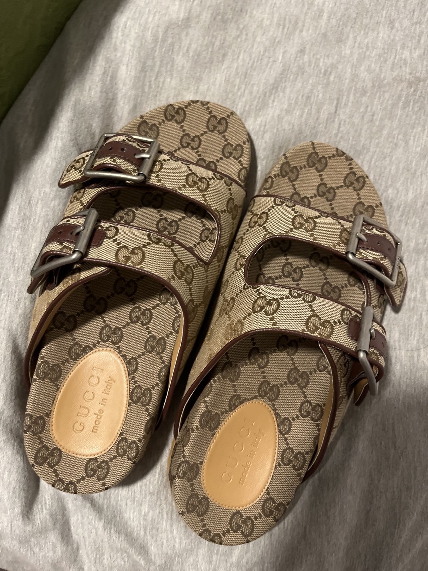 Kritik svamp Bangladesh Gucci Birkenstock Sandals for Sale in Pompano Beach, FL - OfferUp