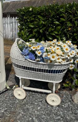 White wicker bassinet