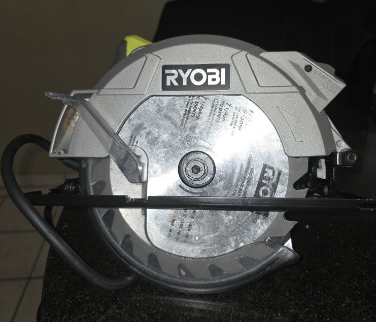 Ryobi Circular Saw With Laser CSB135L