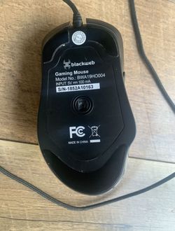 Black web gaming mouse