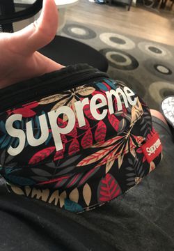 Supreme Fannie pack