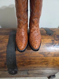 AWESOME FULL QUILL OSTRICH SKIN BOOTS WITH MATCHING BELT FOR MEN IN NEW CONDITION.