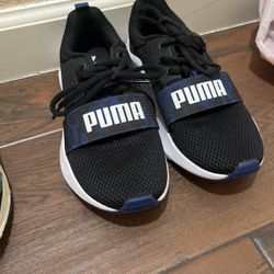 Puma Women Sneakers 