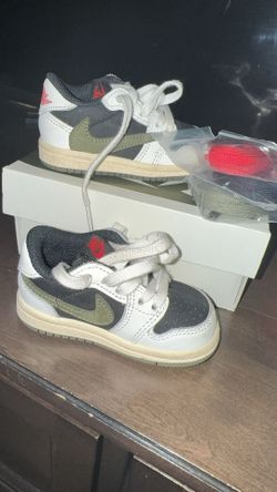 Travis Scott Jordans toddler Size 4c
