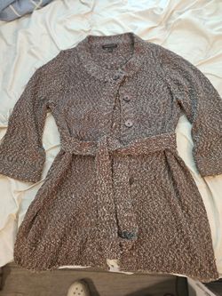 $40 CLASSIQUES ENTIER brown marled, chunky knit belted cardigan sweater. Size Large