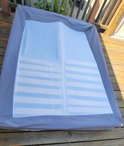 Full size platform bed