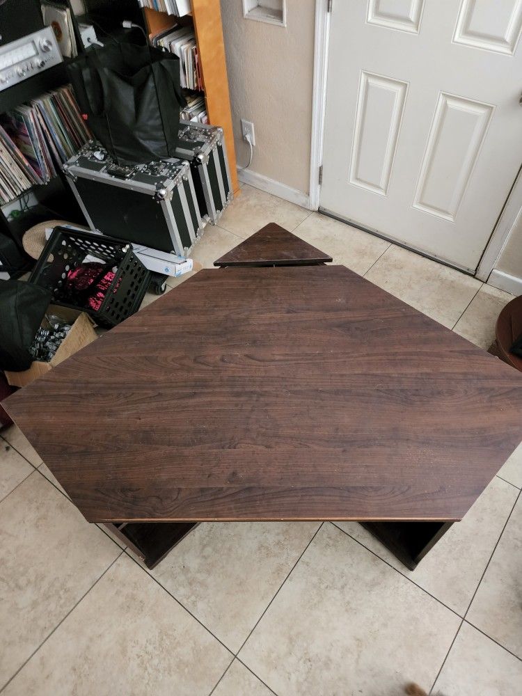 Corner Desk
